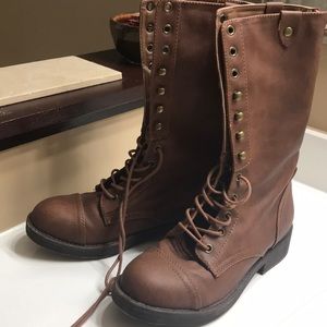 Madden Girl. Combat boots. Brown. NWOT. 8M